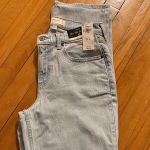 NWT Abercrombie & Fitch Light Blue Women's Straight Leg Jeans